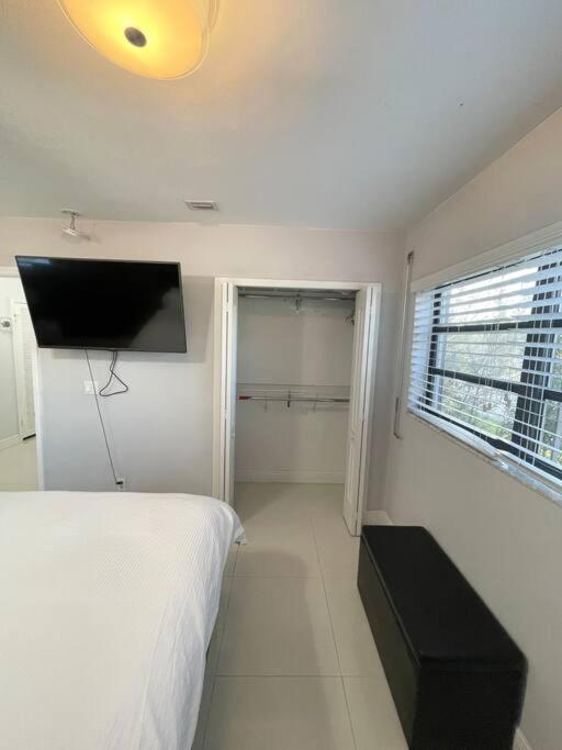 Modern Miami Oversized 3 Bedroom In Central Location Eksteriør bilde