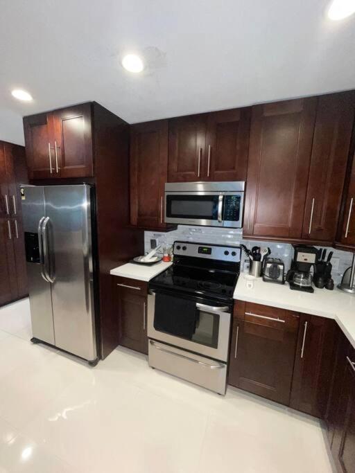Modern Miami Oversized 3 Bedroom In Central Location Eksteriør bilde