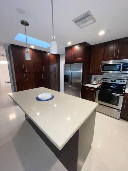 Modern Miami Oversized 3 Bedroom In Central Location Eksteriør bilde