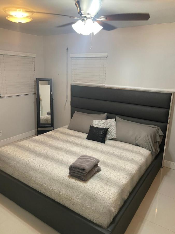 Modern Miami Oversized 3 Bedroom In Central Location Eksteriør bilde