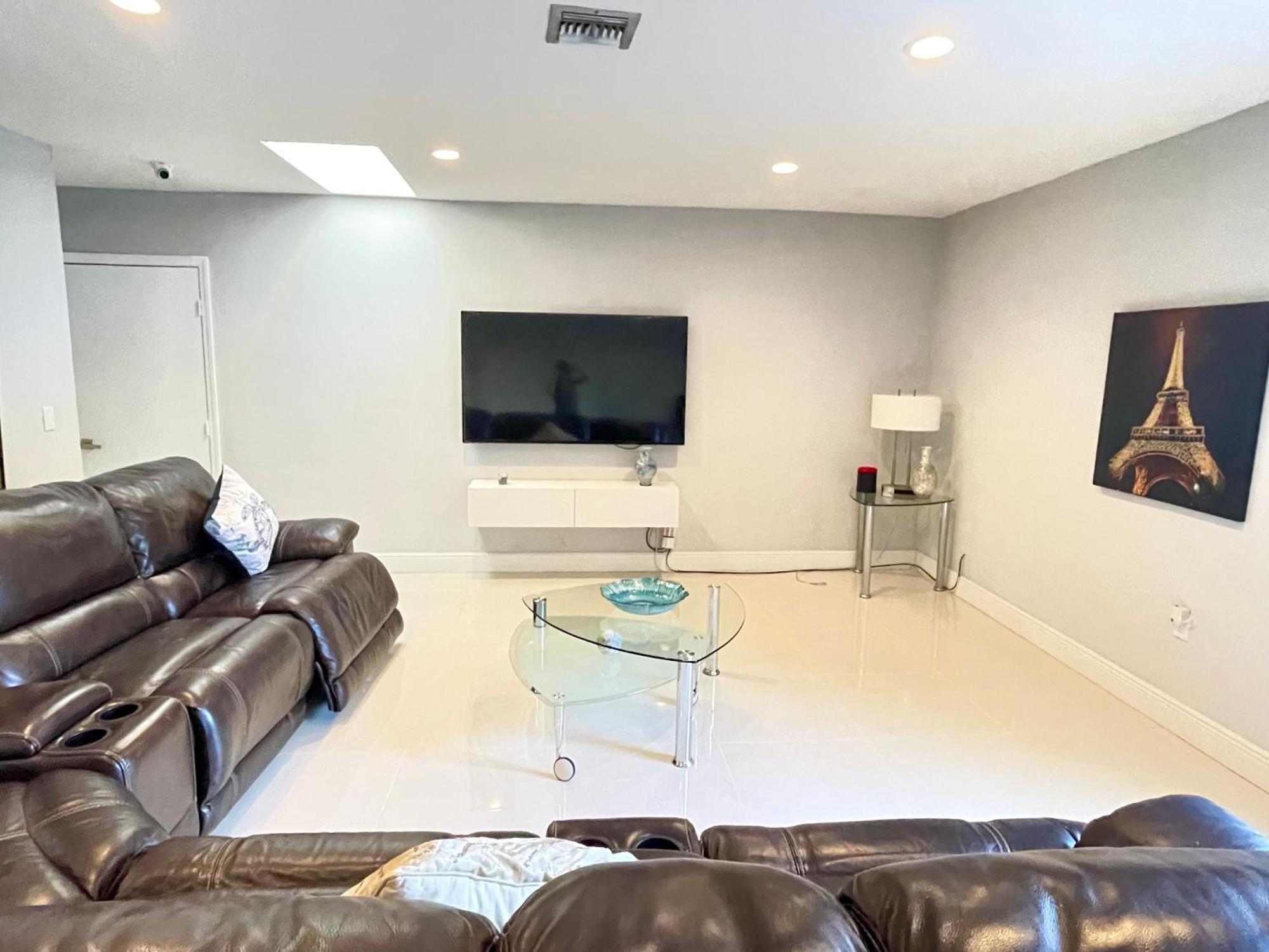 Modern Miami Oversized 3 Bedroom In Central Location Eksteriør bilde