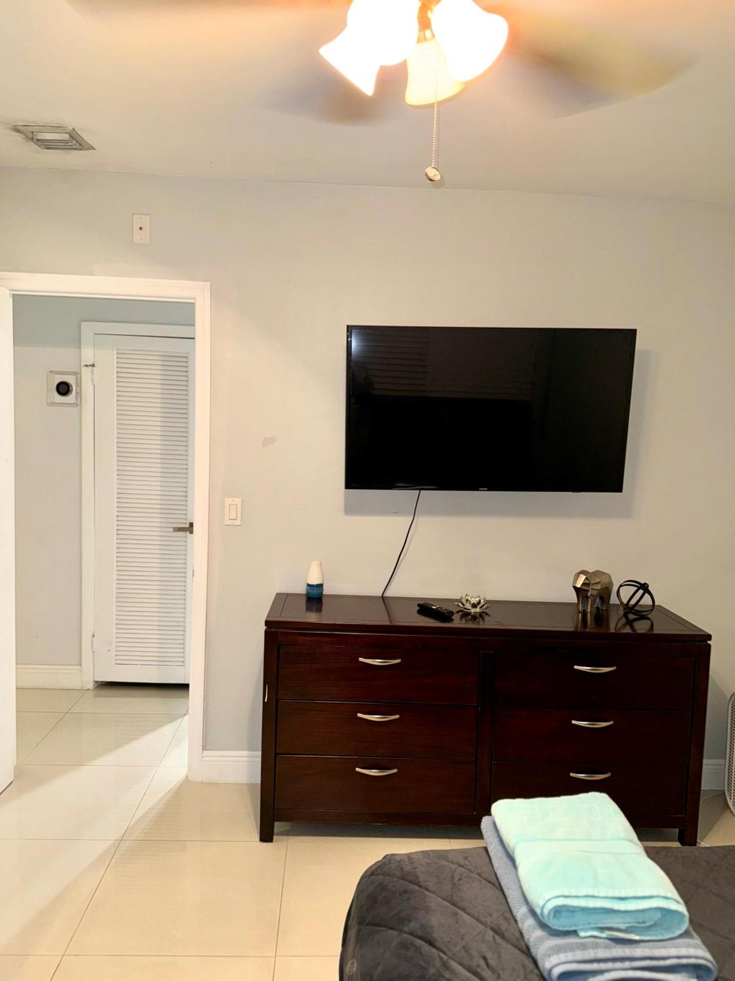 Modern Miami Oversized 3 Bedroom In Central Location Eksteriør bilde