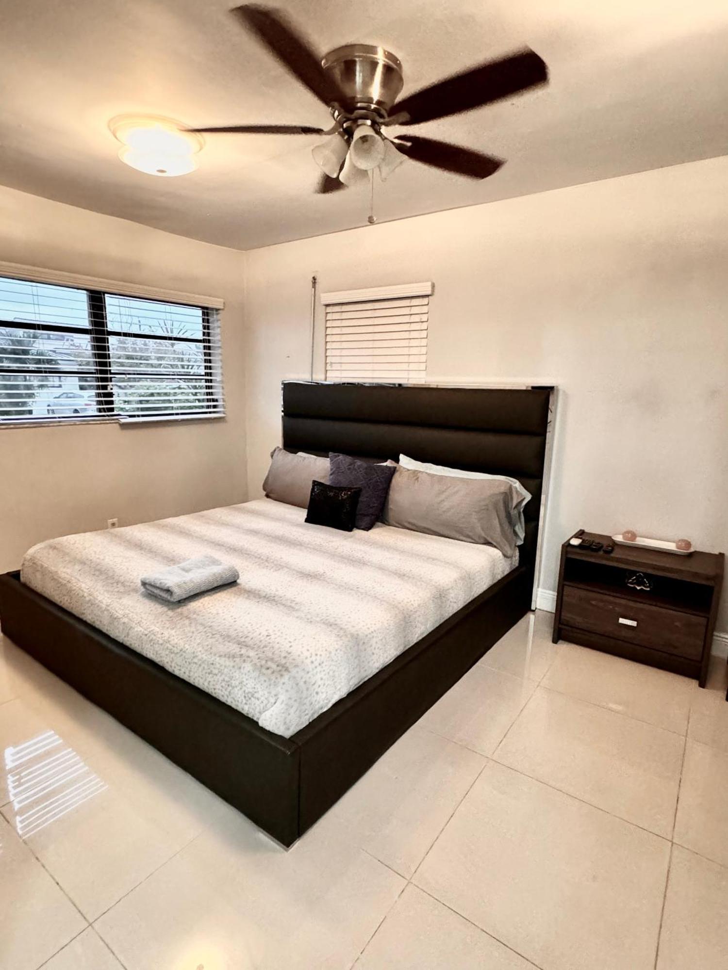 Modern Miami Oversized 3 Bedroom In Central Location Eksteriør bilde