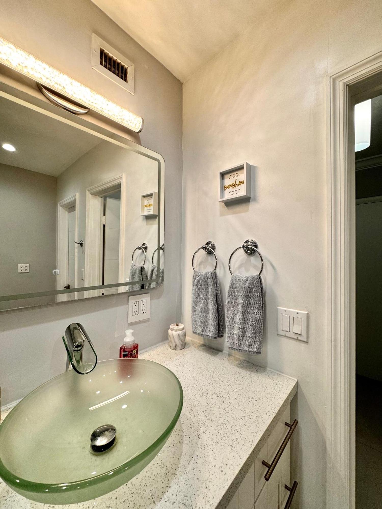 Modern Miami Oversized 3 Bedroom In Central Location Eksteriør bilde